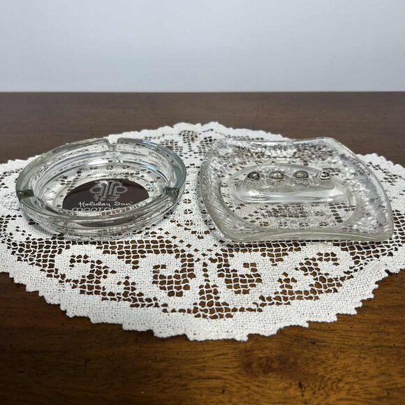 Vintage Holiday Inn glass ashtrays - Picture 1 of 10